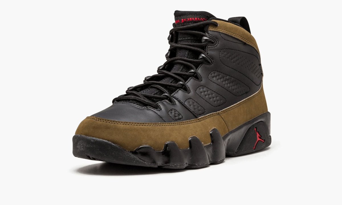 Air Jordan 9 Retro Sneakers